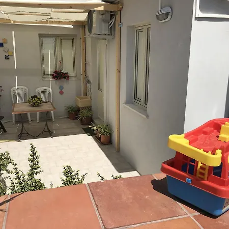 Semesterbostad Casa C&s *
